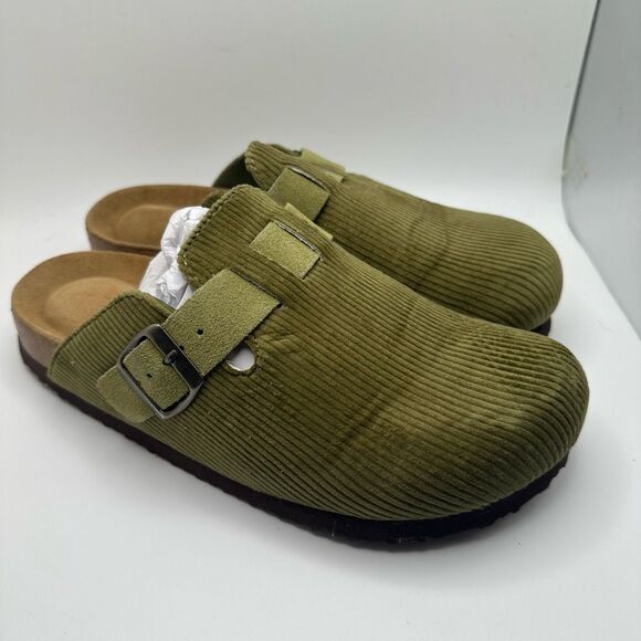 CUSHIONAIRE Women's Cork Footbed Clog with Genuine Leather Upper 8 GREEN NEW - Picture 1 of 7